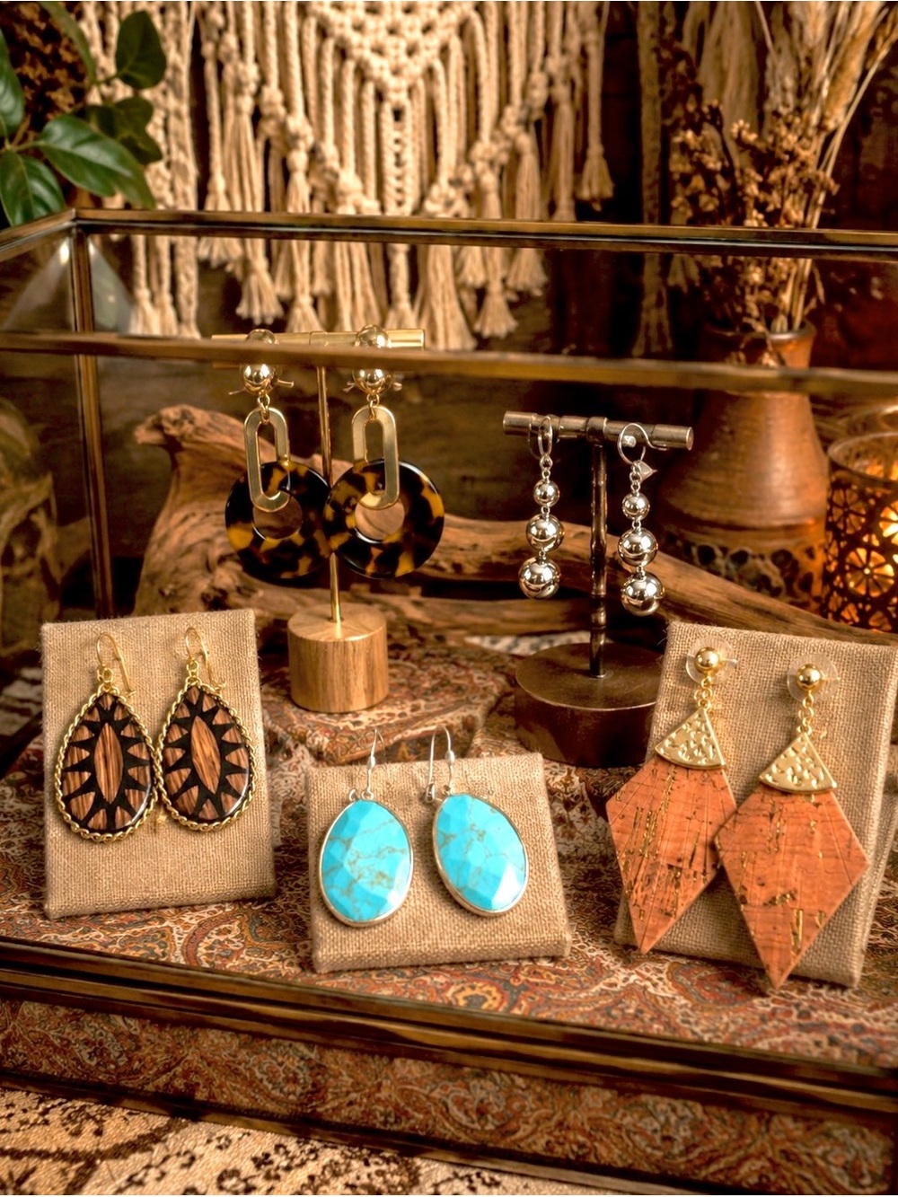 5 PAIRS OF DANGLY EARRINGS